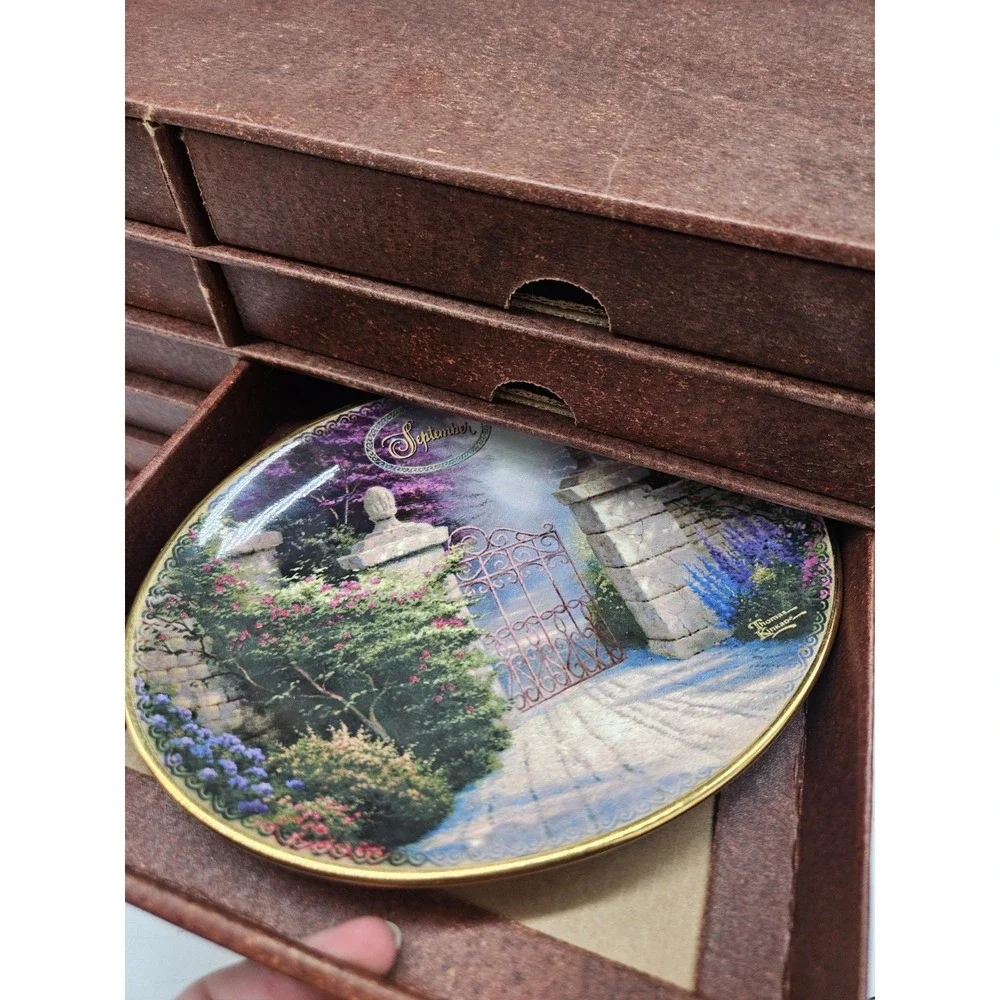 Thomas Kinkade Complete Perpetual Wooden Calendar Set With Tiles&Monthly Plates